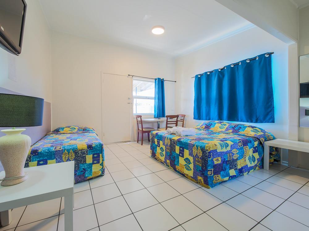 Marlin Motel Biggera Waters Екстер'єр фото
